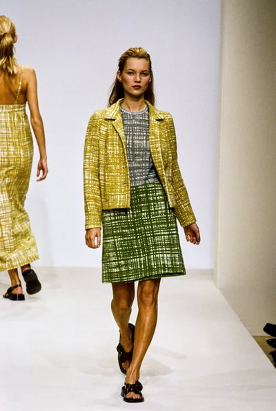 Look 16